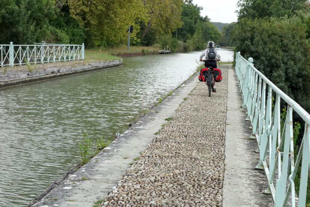 Pont-canal sur la Baïse